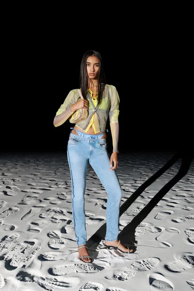Look 18